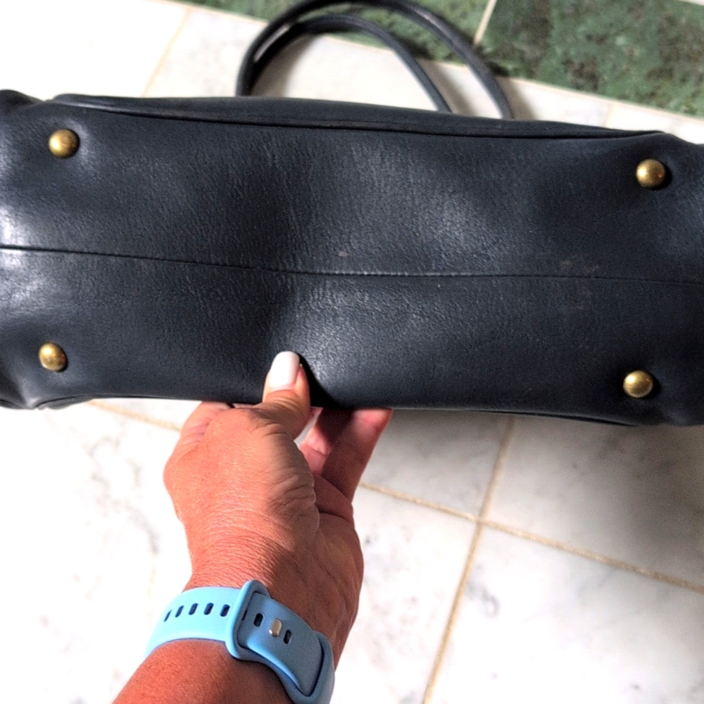 Cole.Haan Vintage Leather Tote. Slate Blue With Brass Hardware - Picture 4 of 12